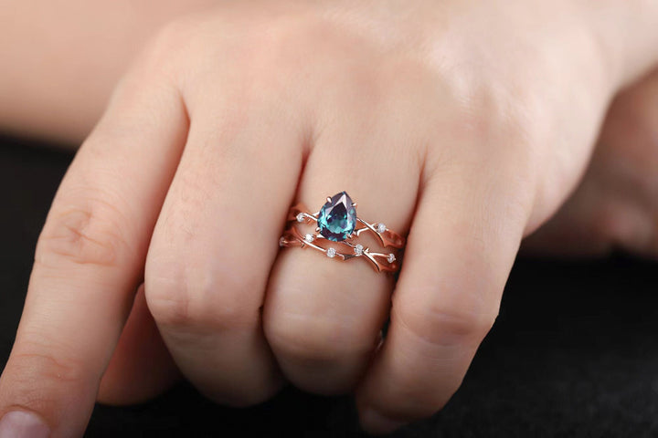 Vintage Pear Cut Alexandrite Diamond Engagement Ring Set 14K Rose Gold Moissanite Branch Twisted Promise Wedding Rings Bridal Set For Women - ShainJewelry