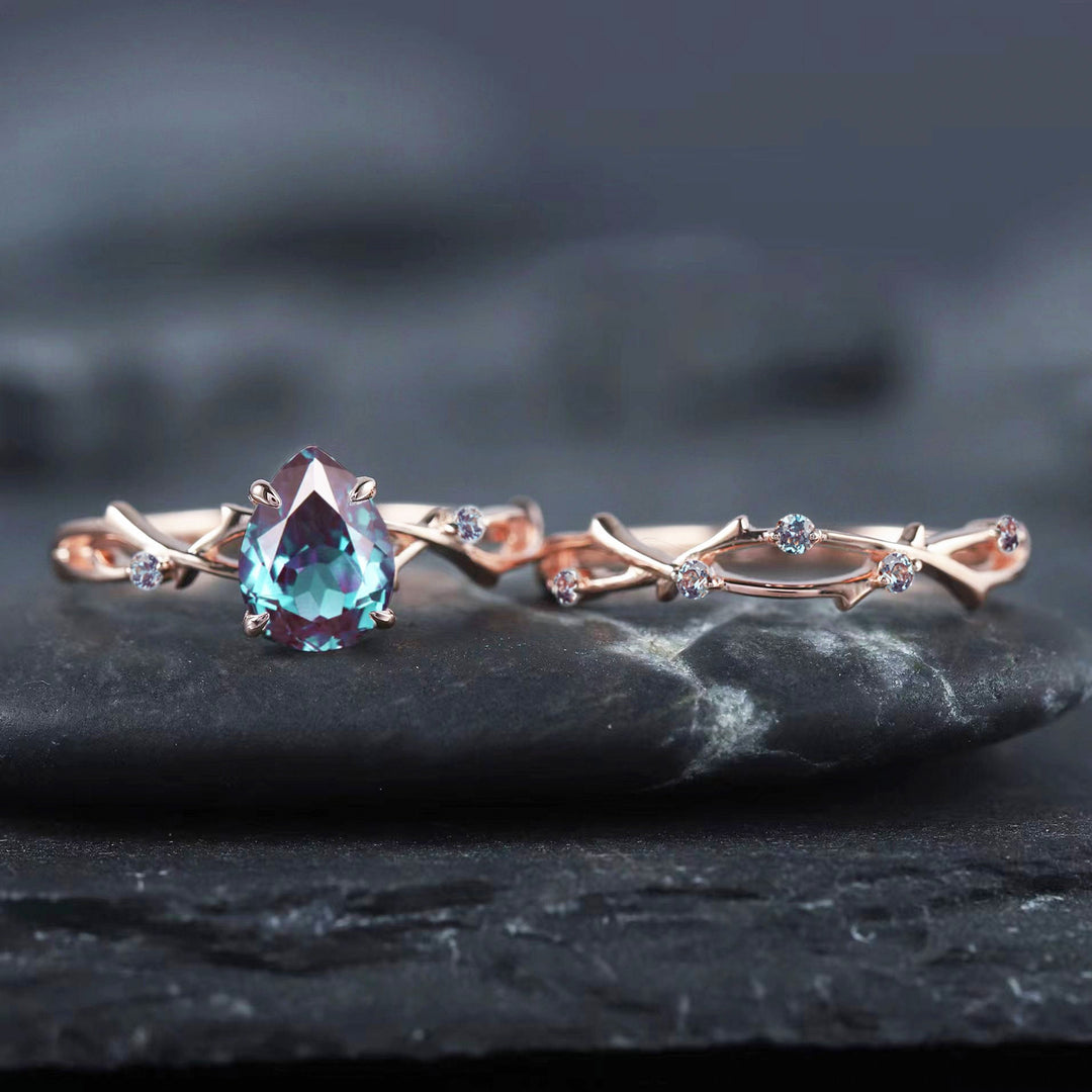 Twig Pear Cut Alexandrite Nature Inspired Engagement Ring Set Vintage 14K 18K Gold Branch Twisted Promise Wedding Ring Bridal Set For Women - ShainJewelry