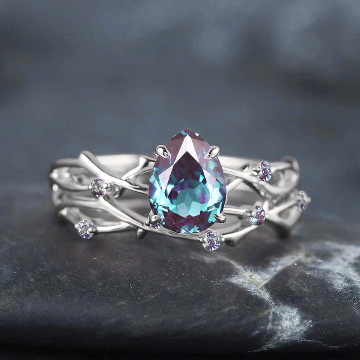 Twig Pear Cut Alexandrite Nature Inspired Engagement Ring Set Vintage 14K 18K Gold Branch Twisted Promise Wedding Ring Bridal Set For Women - ShainJewelry