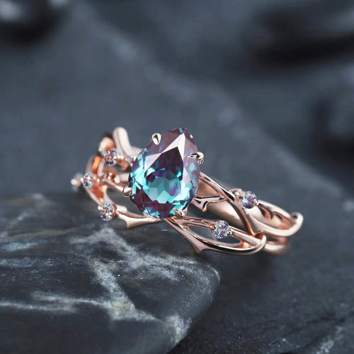 Twig Pear Cut Alexandrite Nature Inspired Engagement Ring Set Vintage 14K 18K Gold Branch Twisted Promise Wedding Ring Bridal Set For Women - ShainJewelry