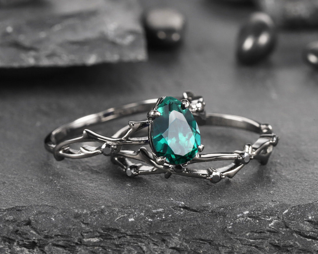 Vintage Rhodium Black Gold Pear Emerald Engagement Ring Set, Goth Emerald Wedding Promise Ring, Emerald and Black Diamond Bridal Ring Set - ShainJewelry
