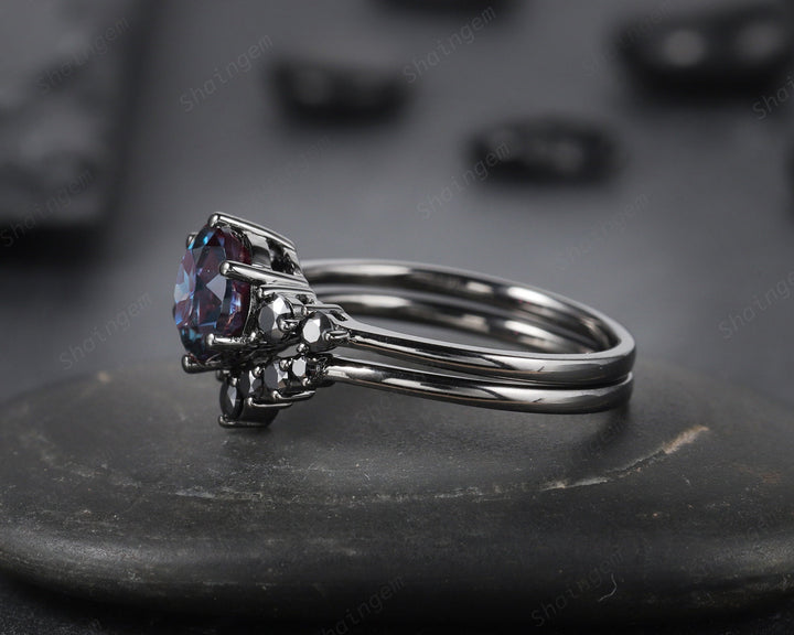 Vintage Black Gold Round Cut Alexandrite Engagement Ring, Rhodium Black Color Changing Stone Wedding Ring, Gothic Bridal Set Promise Ring - ShainJewelry