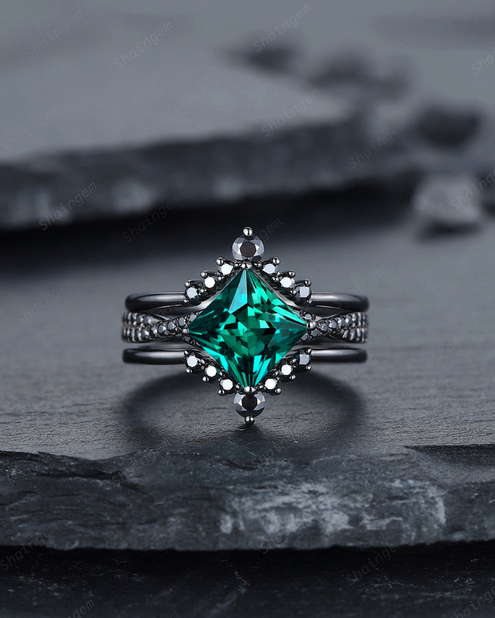3PCS Vintage Princess Emerald Black Engagement Ring Set, Gothic Green Emerald Bridal Set, Rhodium Black Wedding Set, Black Gold Promise Ring - ShainJewelry