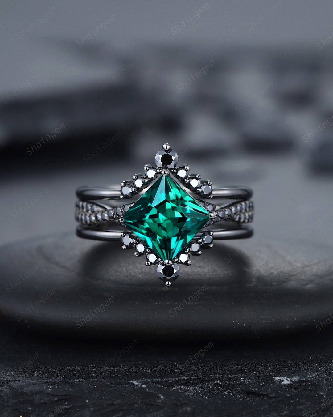 3PCS Vintage Princess Emerald Black Engagement Ring Set, Gothic Green Emerald Bridal Set, Rhodium Black Wedding Set, Black Gold Promise Ring - ShainJewelry