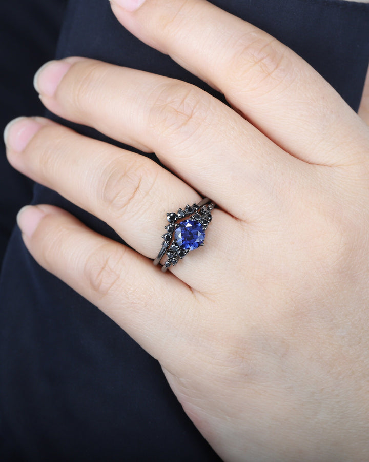 Vintage Black Gold Round Cornflower Blue Sapphire Engagement Ring, Blue Sapphire Wedding Set, Unique Dark Bridal Set, Black Promise Ring - ShainJewelry