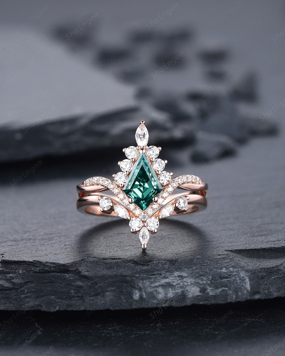 Unique Kite Cut Green Moissanite Engagement Ring Set, Vintage 14K Rose Gold Halo Wedding Ring, Curved Bridal Set, V Shape Promise Ring Gift - ShainJewelry