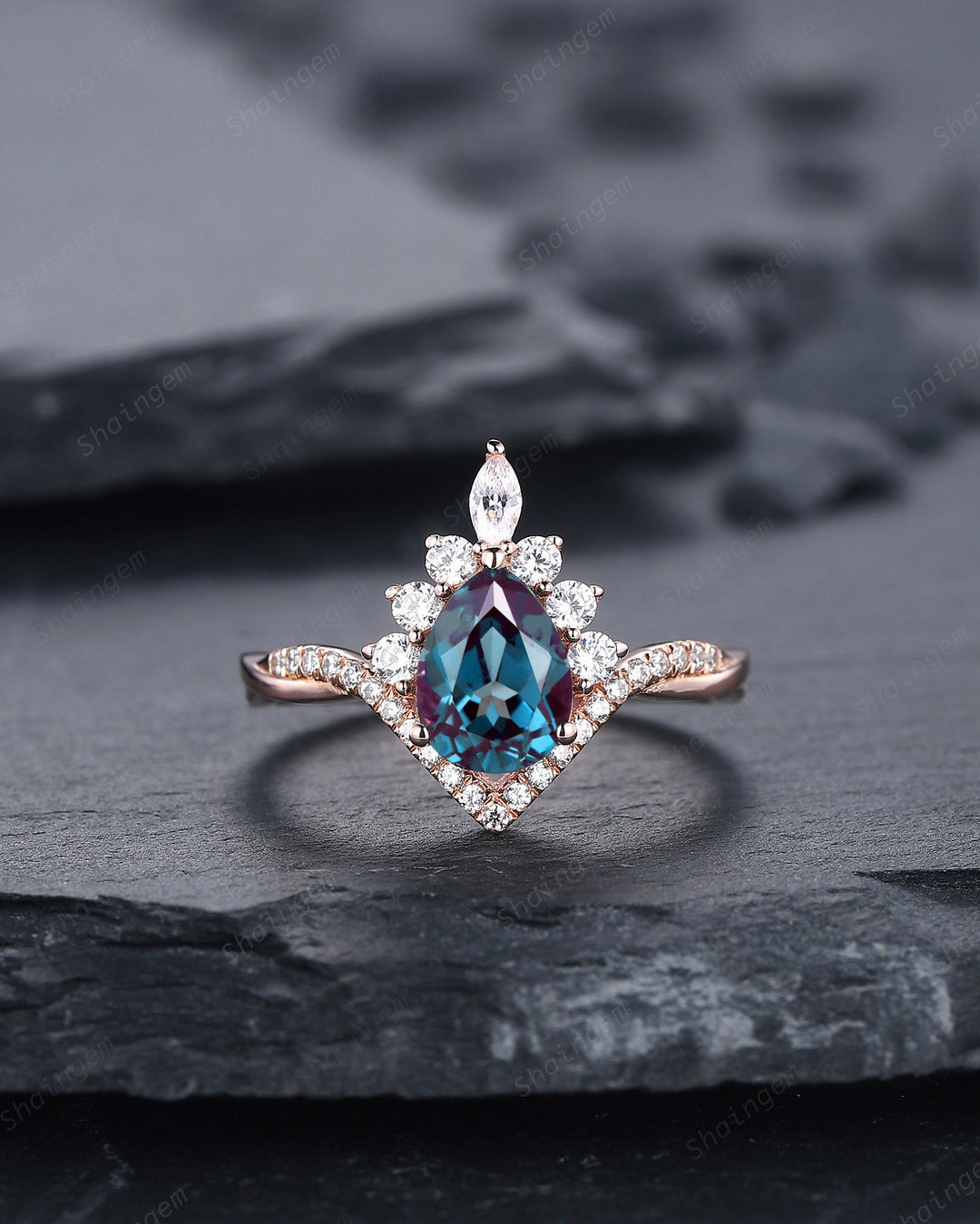 Vintage Alexandrite Halo Wedding Ring Set, Pear Cut Alexandrite Rose Gold Engagement Ring Set, Alexandrite Bridal Set Anniversary Ring - ShainJewelry