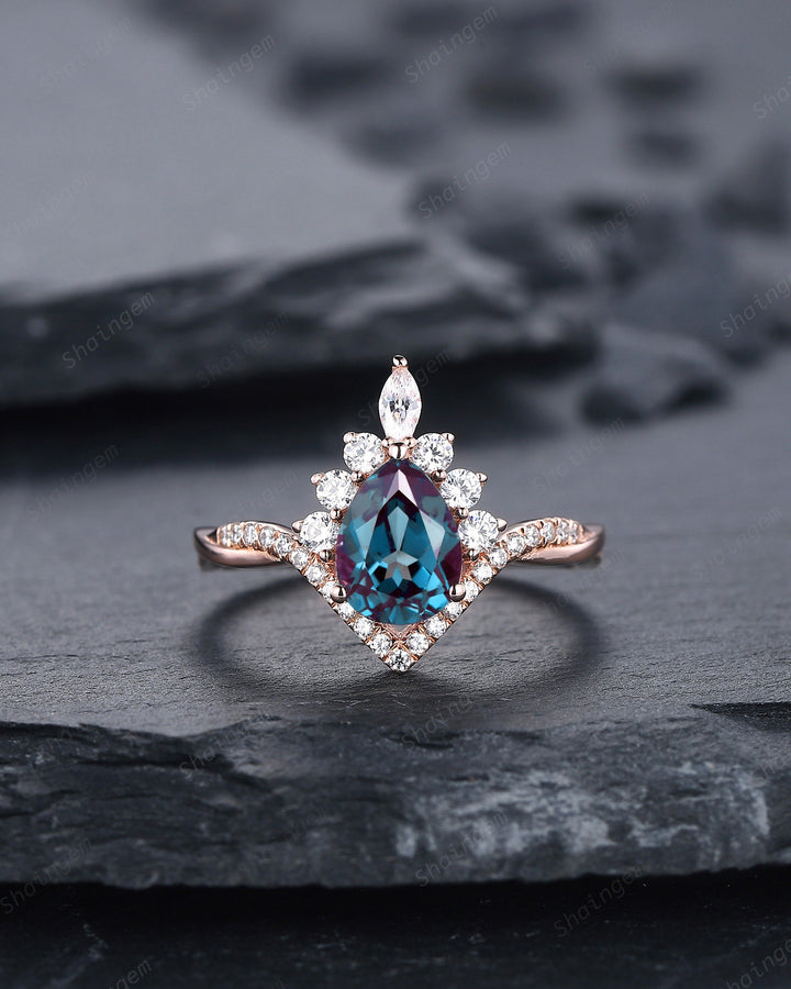 Vintage Alexandrite Halo Wedding Ring Set, Pear Cut Alexandrite Rose Gold Engagement Ring Set, Alexandrite Bridal Set Anniversary Ring - ShainJewelry