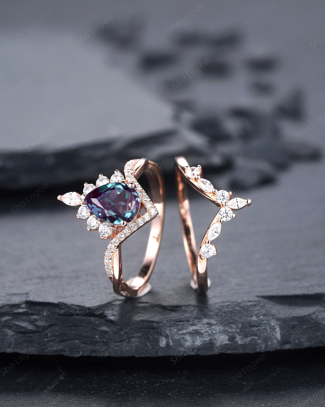 Vintage Alexandrite Halo Wedding Ring Set, Pear Cut Alexandrite Rose Gold Engagement Ring Set, Alexandrite Bridal Set Anniversary Ring - ShainJewelry