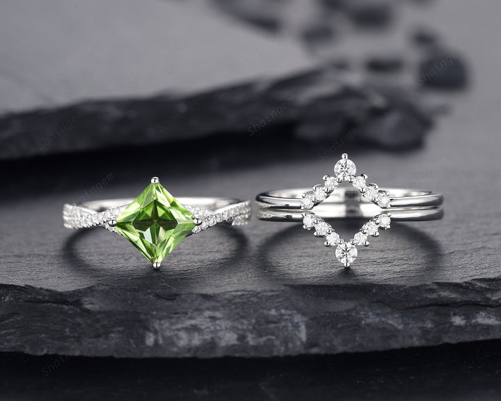 3PCS Princess Cut Peridot Engagement Ring Set, Art Deco Peridot Wedding Set, 14K 18K White Gold Promise Ring Gift Vintage Peridot Bridal Set - ShainJewelry