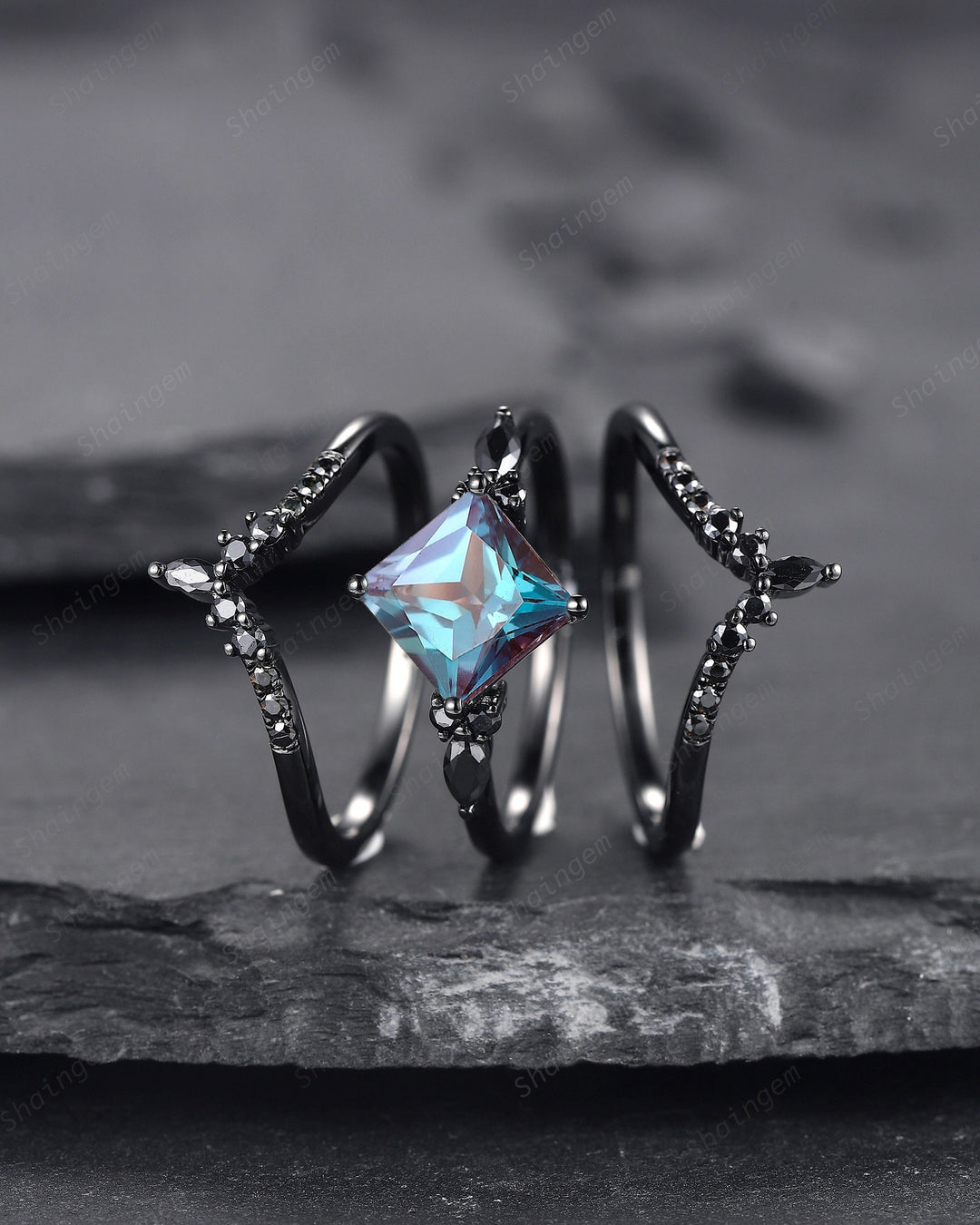 3PCS Vintage Princess Cut Alexandrite Black Engagement Ring Set, Gothic Black Rhodium Alexandrite Bridal Wedding Set, Black Promise Ring - ShainJewelry