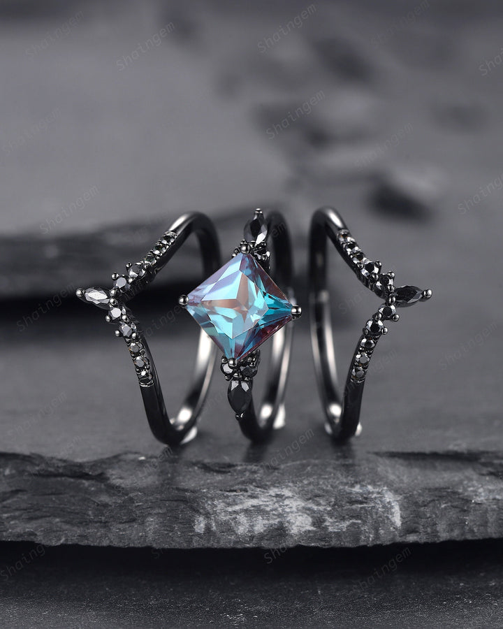 3PCS Vintage Princess Cut Alexandrite Black Engagement Ring Set, Gothic Black Rhodium Alexandrite Bridal Wedding Set, Black Promise Ring - ShainJewelry