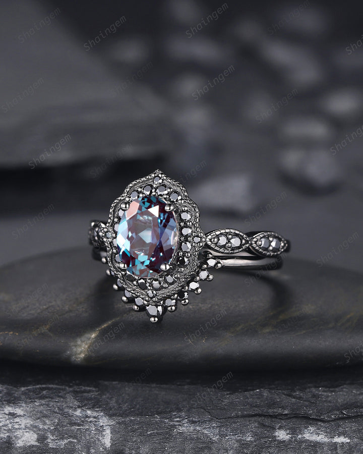 Vintage Oval Cut Alexandrite Halo Engagement Ring Set, 18K Black Gold Promise Ring Set, Unique Rhodium Black Moissanite Bridal Set Gift - ShainJewelry