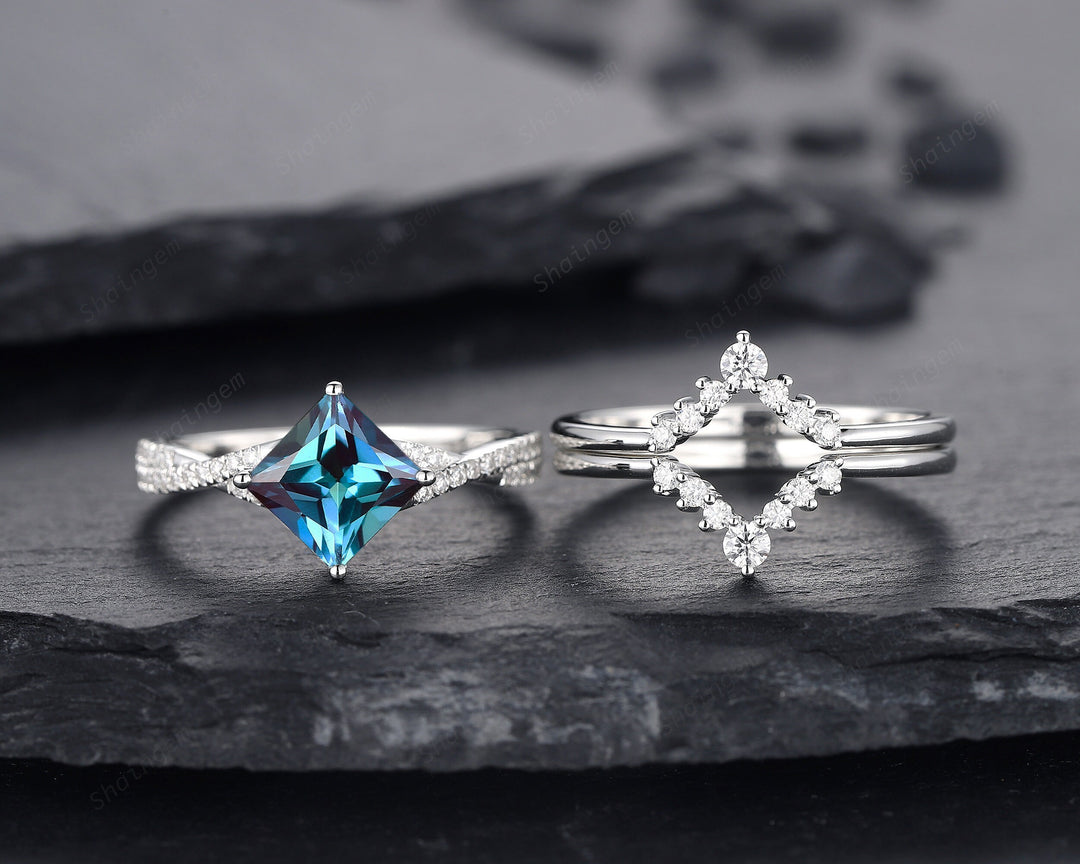3PCS Princess Cut Alexandrite Engagement Ring Set, Art Deco Alexandrite Wedding Set, Vintage 14K 18K White Gold Promise Ring Gift Bridal Set - ShainJewelry