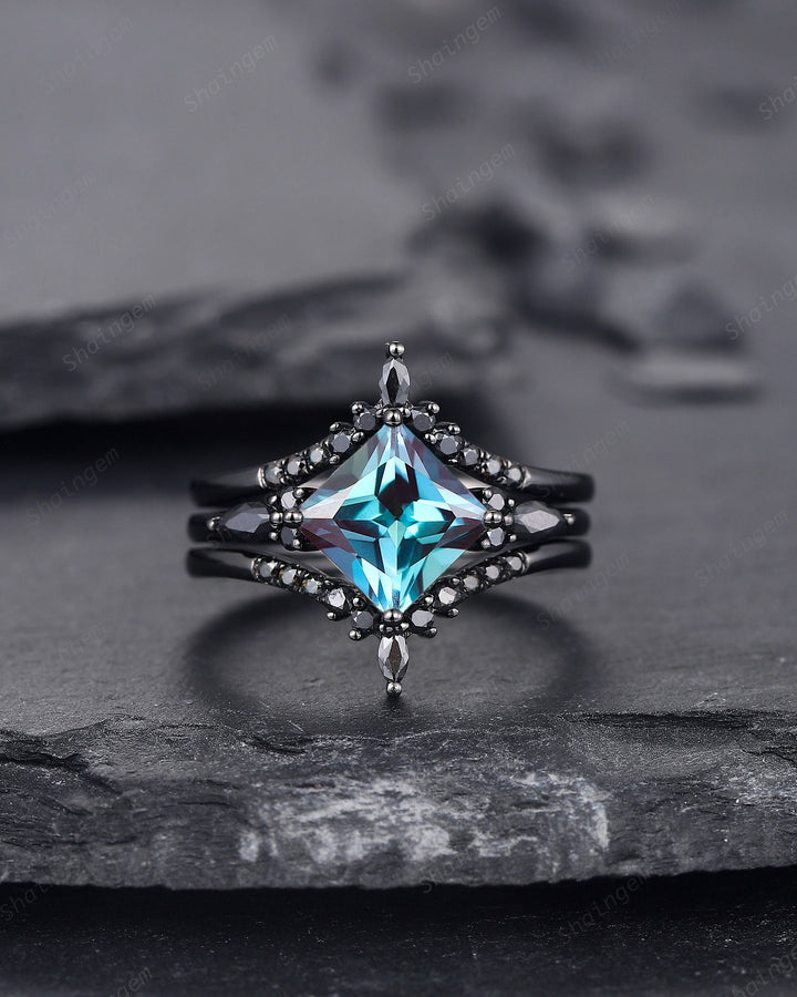 3PCS Vintage Princess Cut Alexandrite Black Engagement Ring Set, Gothic Black Rhodium Alexandrite Bridal Wedding Set, Black Promise Ring - ShainJewelry