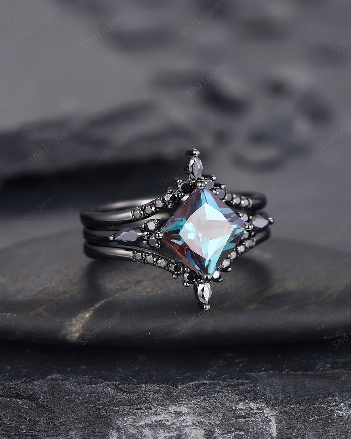 3PCS Vintage Princess Cut Alexandrite Black Engagement Ring Set, Gothic Black Rhodium Alexandrite Bridal Wedding Set, Black Promise Ring - ShainJewelry