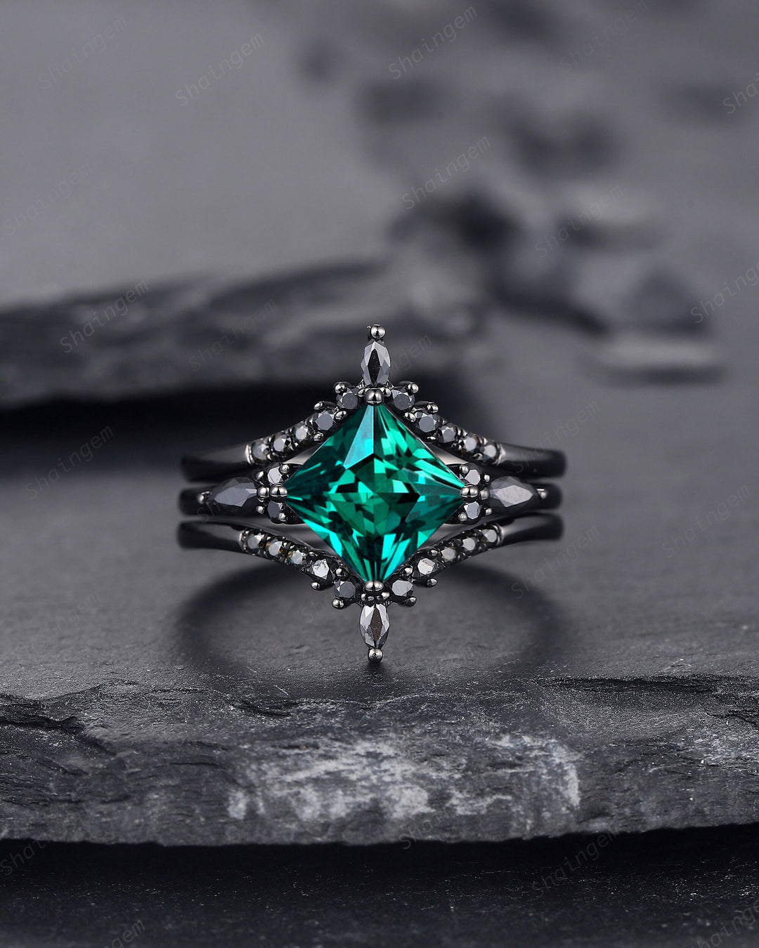 3PCS Vintage Princess Cut Emerald Black Engagement Ring Set, Gothic Black Rhodium Emerald Bridal Set, Black Promise Ring, Black Wedding Ring - ShainJewelry