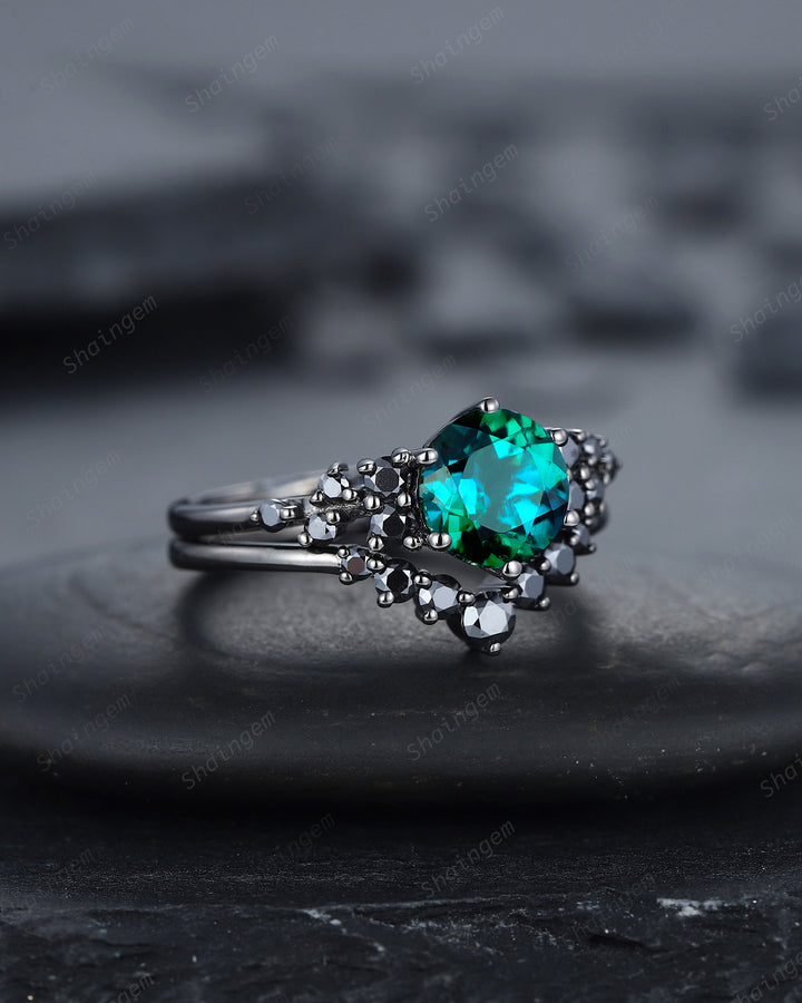 Vintage Black Gold Round Shape Emerald Engagement Ring, Rhodium Black Emerald Wedding Set, Witchy Cluster Emerald Bridal Set Promise Ring - ShainJewelry