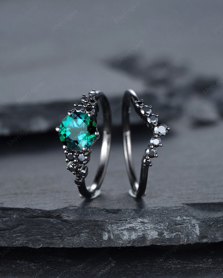 Vintage Black Gold Round Shape Emerald Engagement Ring, Rhodium Black Emerald Wedding Set, Witchy Cluster Emerald Bridal Set Promise Ring - ShainJewelry