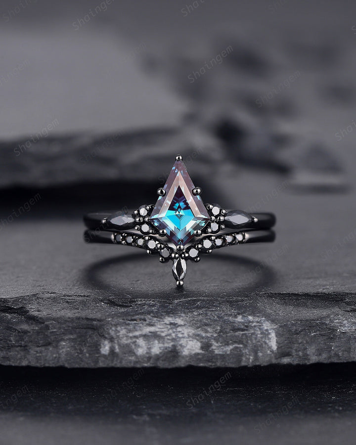 Black Gold Kite Shape Alexandrite Engagement Ring Set, Unique Black Promise Ring, Black Wedding Ring Set, Gothic Black Bridal Set for Women - ShainJewelry
