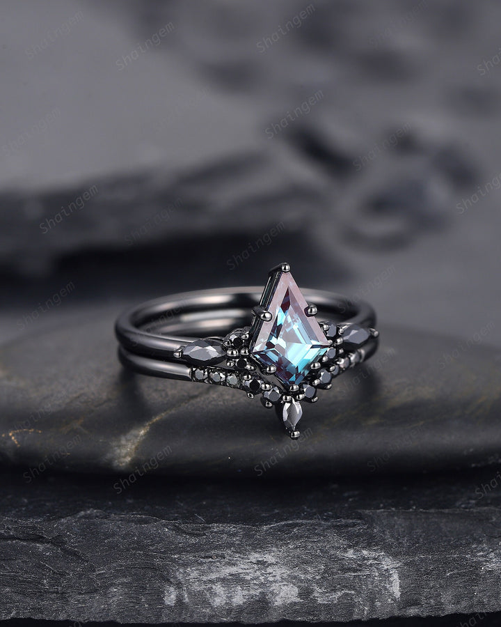 Black Gold Kite Shape Alexandrite Engagement Ring Set, Unique Black Promise Ring, Black Wedding Ring Set, Gothic Black Bridal Set for Women - ShainJewelry