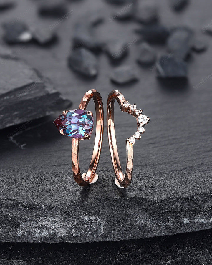 Unique Hammered Alexandrite Engagement Ring Set, Hand Forged 14K 18K Rose Gold Pear Shape Alexandrite Wedding Bridal Set Promise Ring Gift - ShainJewelry