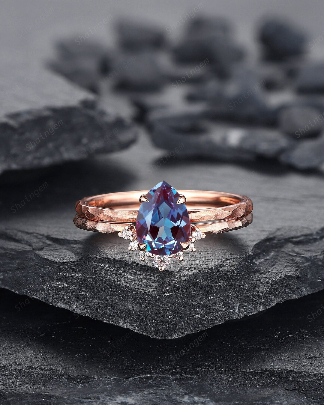 Unique Hammered Alexandrite Engagement Ring Set, Hand Forged 14K 18K Rose Gold Pear Shape Alexandrite Wedding Bridal Set Promise Ring Gift - ShainJewelry