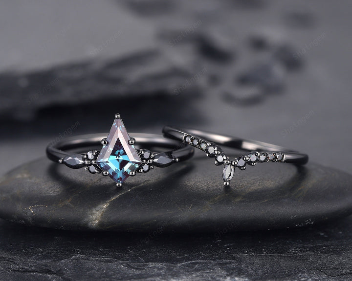 Black Gold Kite Shape Alexandrite Engagement Ring Set, Unique Black Promise Ring, Black Wedding Ring Set, Gothic Black Bridal Set for Women - ShainJewelry