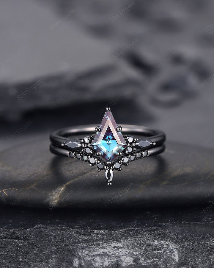 Black Gold Kite Shape Alexandrite Engagement Ring Set, Unique Black Promise Ring, Black Wedding Ring Set, Gothic Black Bridal Set for Women - ShainJewelry