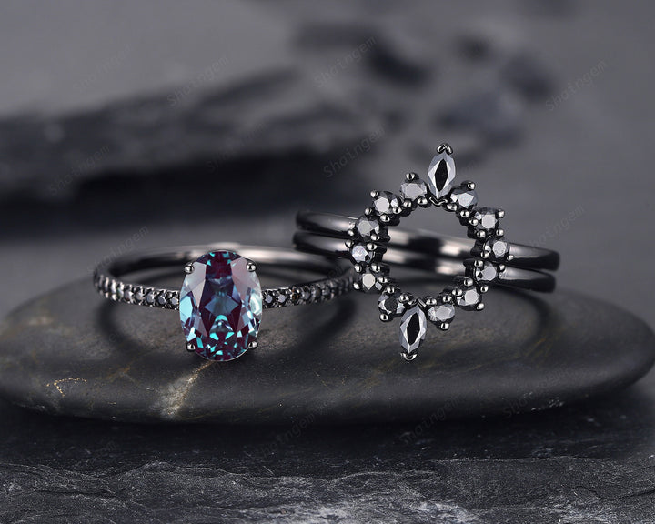 3PCS Oval Shape Alexandrite Black Engagement Ring Set, Gothic Black Gold Promise Ring, Vintage Rhodium Black Wedding Ring Gift for Women - ShainJewelry