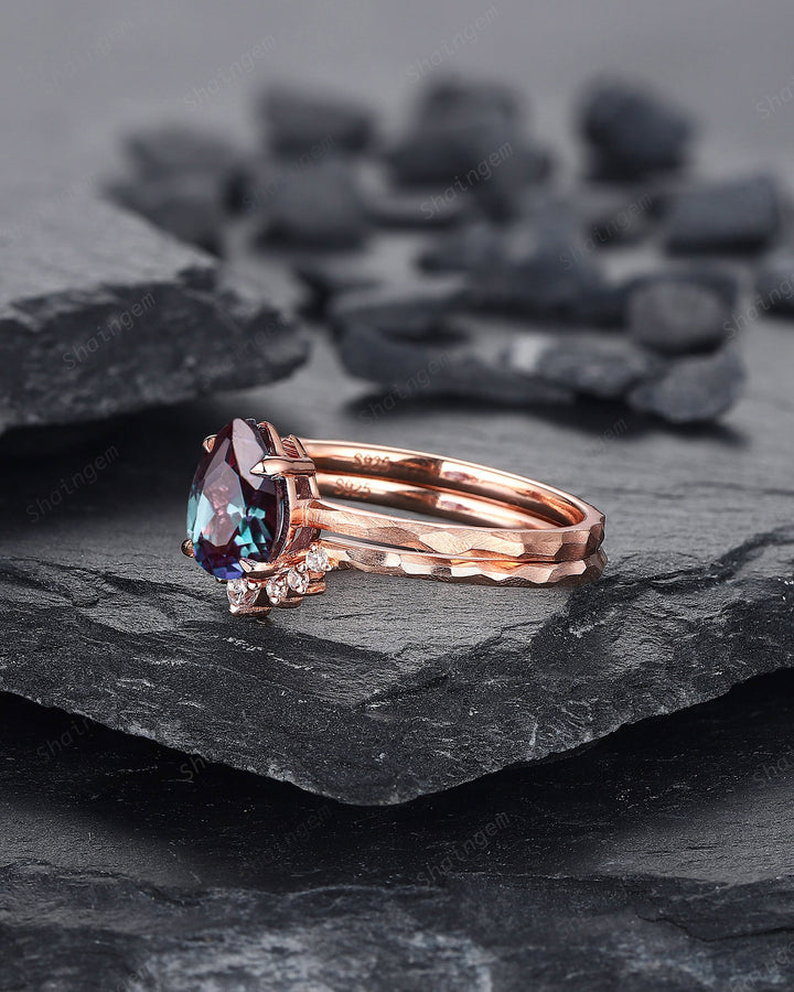 Unique Hammered Alexandrite Engagement Ring Set, Hand Forged 14K 18K Rose Gold Pear Shape Alexandrite Wedding Bridal Set Promise Ring Gift - ShainJewelry