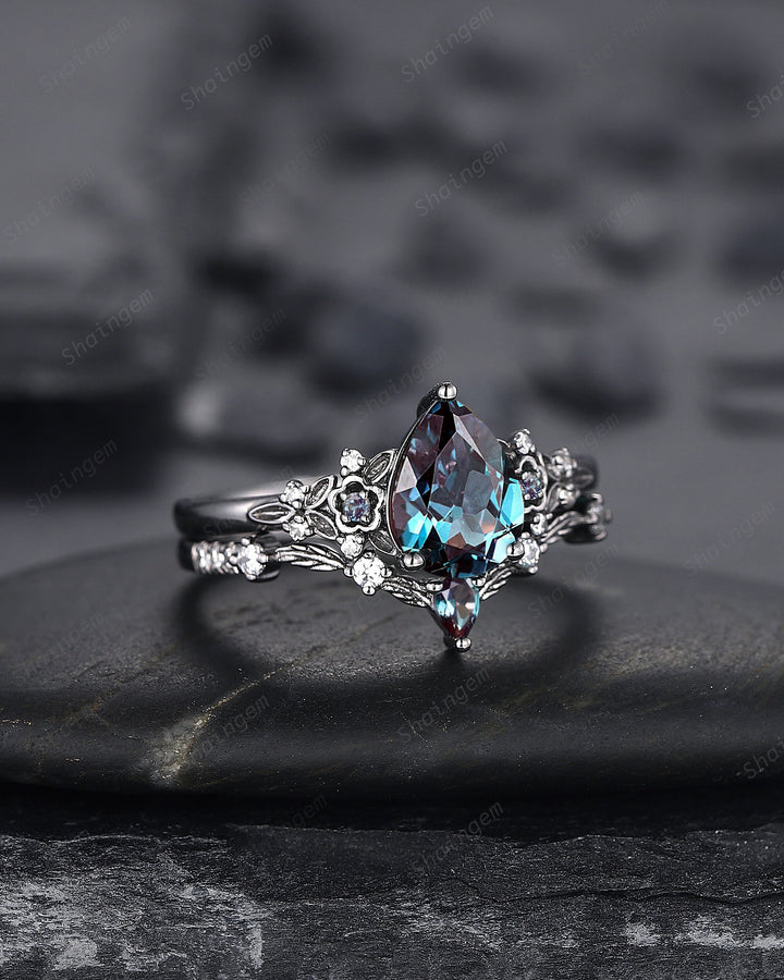 Gothic Black Gold Pear Shape Alexandrite Engagement Ring Set, Black Floral Promise Ring Set Unique Rhodium Black Witchy Ring Bridal Set Gift - ShainJewelry