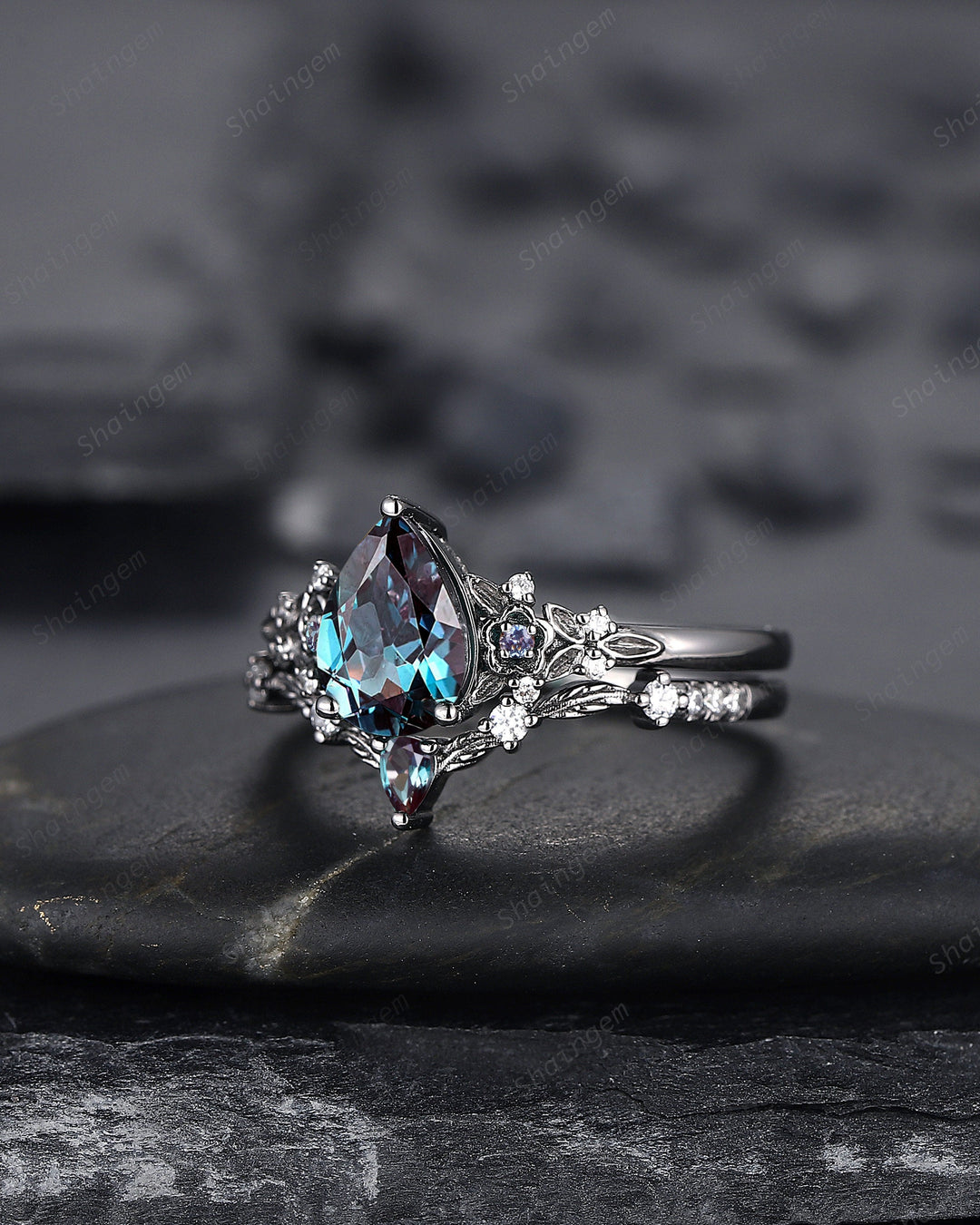Gothic Black Gold Pear Shape Alexandrite Engagement Ring Set, Black Floral Promise Ring Set Unique Rhodium Black Witchy Ring Bridal Set Gift - ShainJewelry
