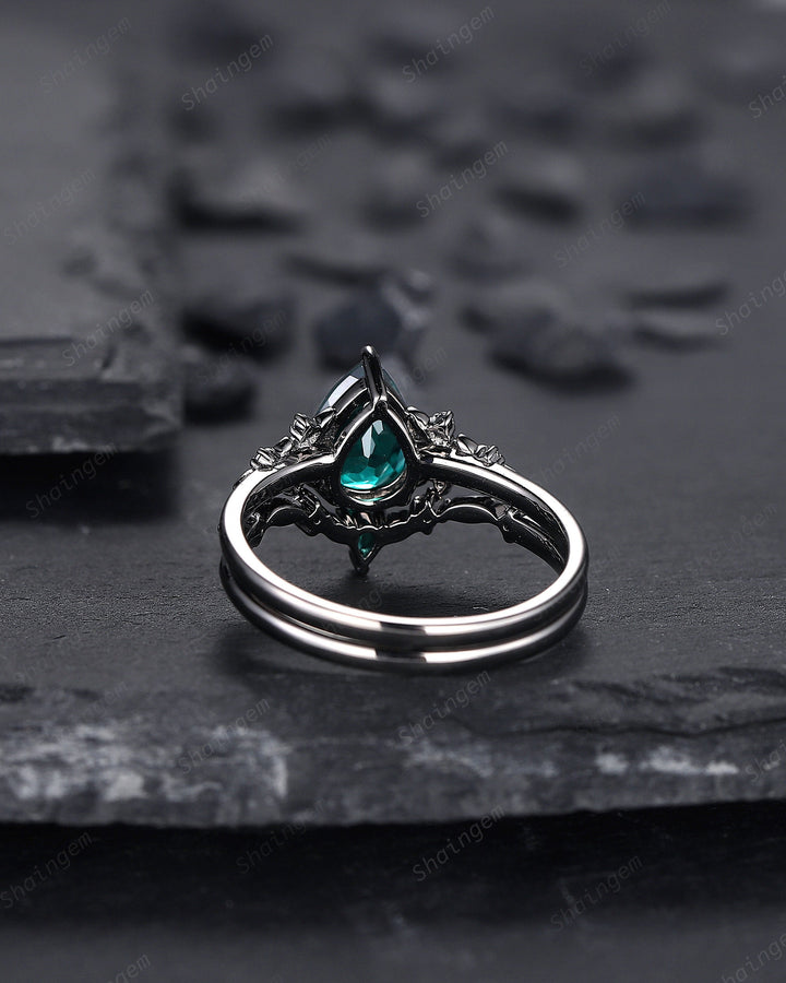 Vintage Black Gold Pear Shape Emerald Engagement Ring, Rhodium Black Emerald Wedding Set, Witchy Bridal Set Promise Ring Black Floral Ring - ShainJewelry