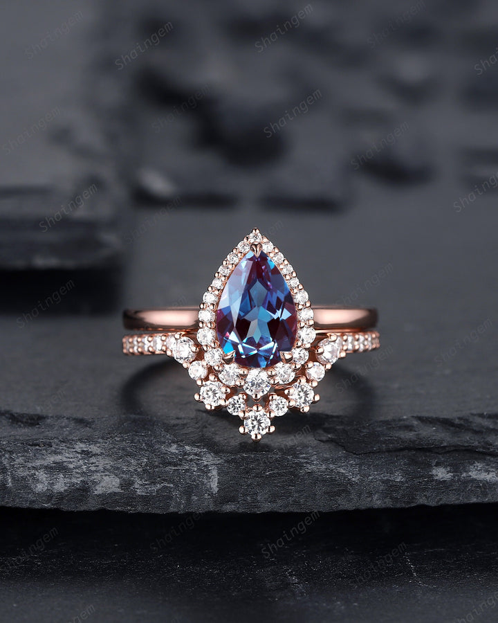 Vintage Pear Shape Alexandrite Engagement Ring Set, 14K 18K Rose Gold Alexandrite Halo Wedding Set, V Shape Bridal Set, Curved Ring Set - ShainJewelry