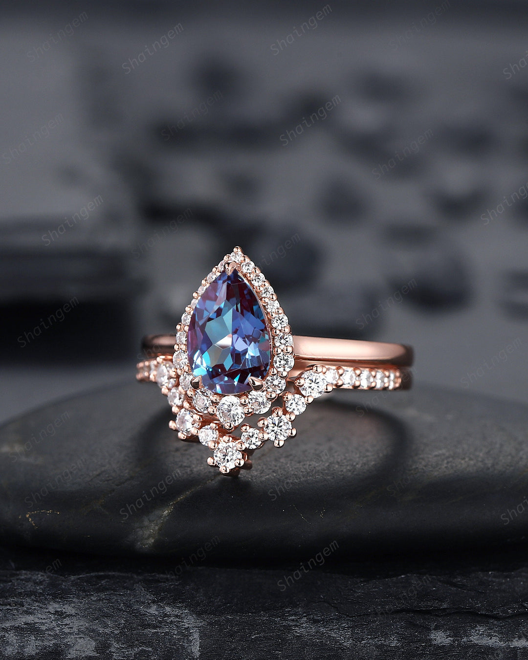 Vintage Pear Shape Alexandrite Engagement Ring Set, 14K 18K Rose Gold Alexandrite Halo Wedding Set, V Shape Bridal Set, Curved Ring Set - ShainJewelry