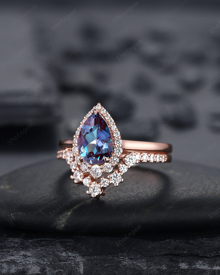 Vintage Pear Shape Alexandrite Engagement Ring Set, 14K 18K Rose Gold Alexandrite Halo Wedding Set, V Shape Bridal Set, Curved Ring Set - ShainJewelry