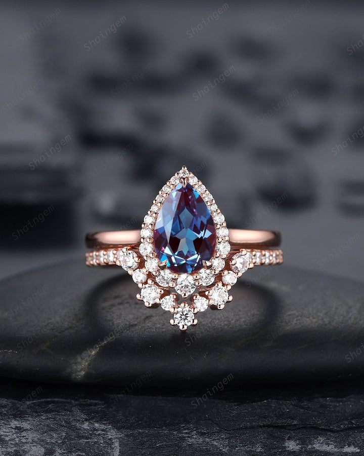 Vintage Pear Shape Alexandrite Engagement Ring Set, 14K 18K Rose Gold Alexandrite Halo Wedding Set, V Shape Bridal Set, Curved Ring Set - ShainJewelry