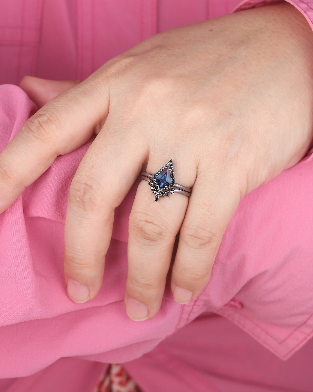Black Gold Kite Shape Alexandrite Engagement Ring Set, V Shape Black Halo Promise Ring, Black Wedding Ring Set, Gothic Black Bridal Set - ShainJewelry