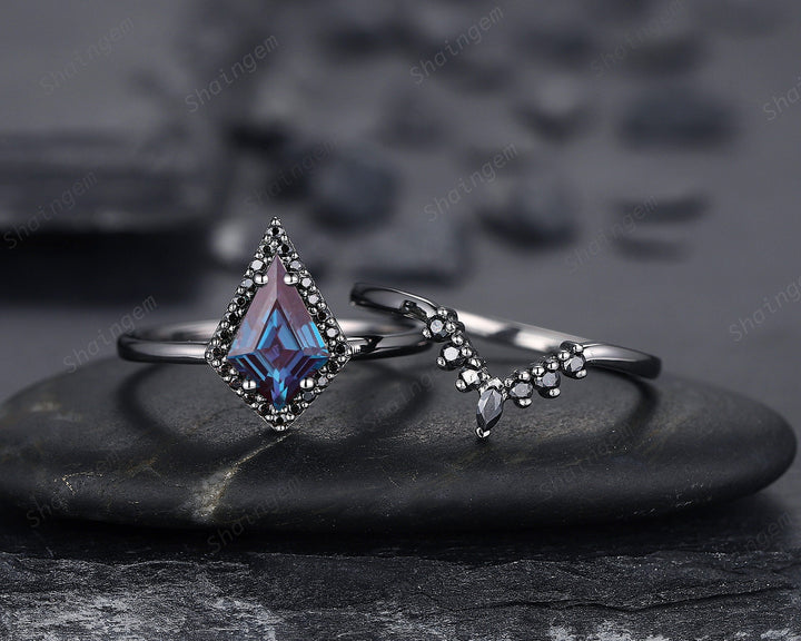 Black Gold Kite Shape Alexandrite Engagement Ring Set, V Shape Black Halo Promise Ring, Black Wedding Ring Set, Gothic Black Bridal Set - ShainJewelry