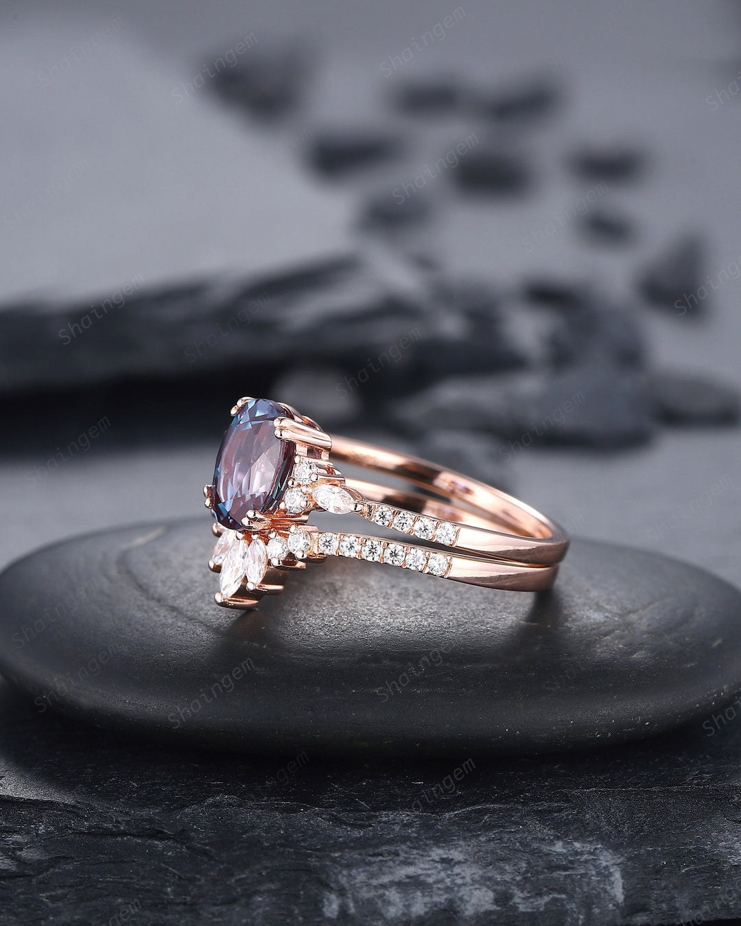 Vintage Oval Shape Alexandrite Engagement Ring Set, Unique 14K Rose Gold Alexandrite and Moissanite Wedding Set, Bridal Se Promise Ring Gift - ShainJewelry