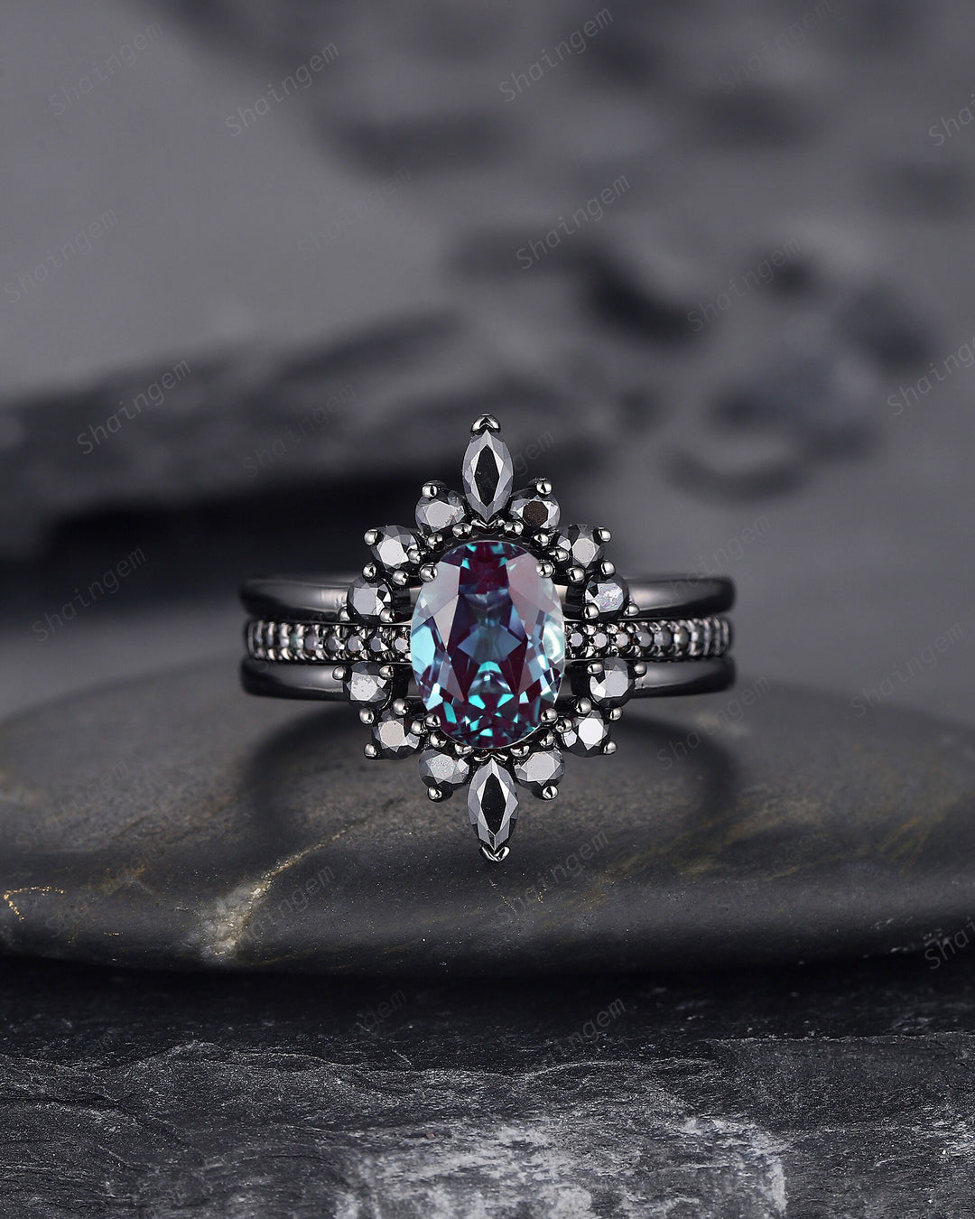 3PCS Oval Shape Alexandrite Black Engagement Ring Set, Gothic Black Gold Promise Ring, Vintage Rhodium Black Wedding Ring Gift for Women - ShainJewelry