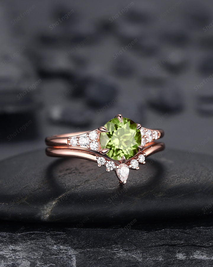 Vintage Round Shape Peridot Engagement Ring Set, Unique 14k Rose Gold Peridot Promise Ring, Peridot Bridal Set Anniversary Ring Gift for her - ShainJewelry