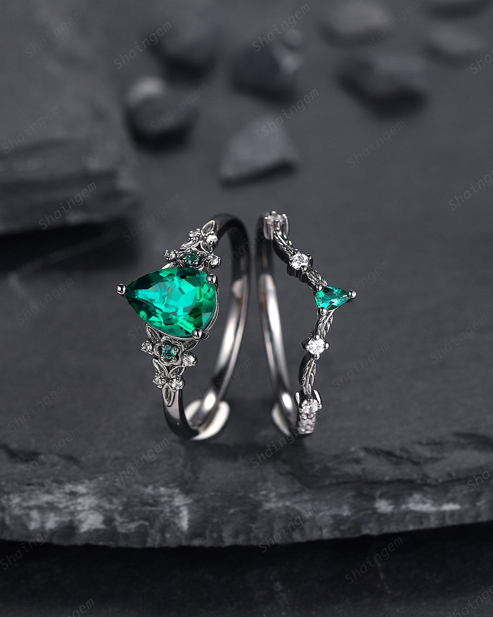 Vintage Black Gold Pear Shape Emerald Engagement Ring, Rhodium Black Emerald Wedding Set, Witchy Bridal Set Promise Ring Black Floral Ring - ShainJewelry