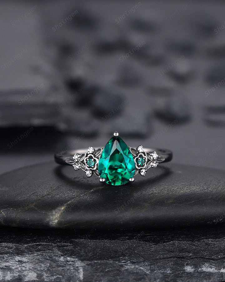 Vintage Black Gold Pear Shape Emerald Engagement Ring, Rhodium Black Emerald Wedding Set, Witchy Bridal Set Promise Ring Black Floral Ring - ShainJewelry