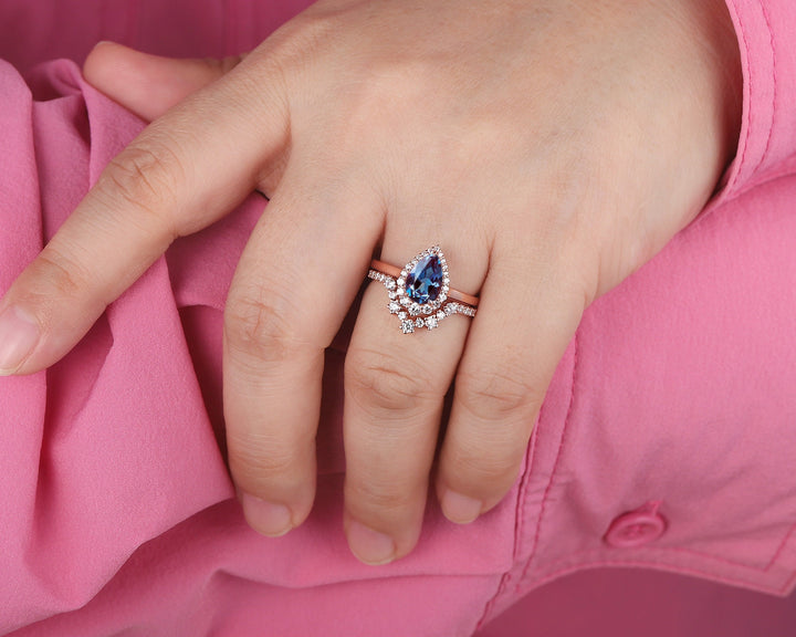 Vintage Pear Shape Alexandrite Engagement Ring Set, 14K 18K Rose Gold Alexandrite Halo Wedding Set, V Shape Bridal Set, Curved Ring Set - ShainJewelry