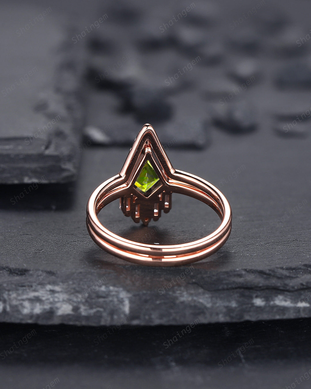 Vintage Kite Cut Peridot Engagement Ring Set, V Shape 14K Rose Gold Peridot Promise Ring, Green Peridot Bridal Set, Wedding Ring for Women - ShainJewelry