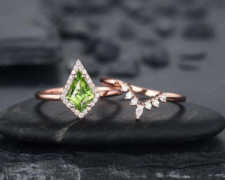 Vintage Kite Shape Peridot Halo Engagement Ring Set, V Shape 14K Rose Gold Peridot Promise Ring, Peridot Bridal Set, Wedding Ring Mom Gift - ShainJewelry