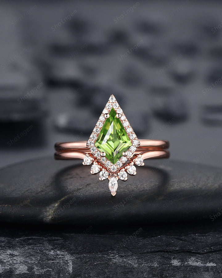 Vintage Kite Shape Peridot Halo Engagement Ring Set, V Shape 14K Rose Gold Peridot Promise Ring, Peridot Bridal Set, Wedding Ring Mom Gift - ShainJewelry
