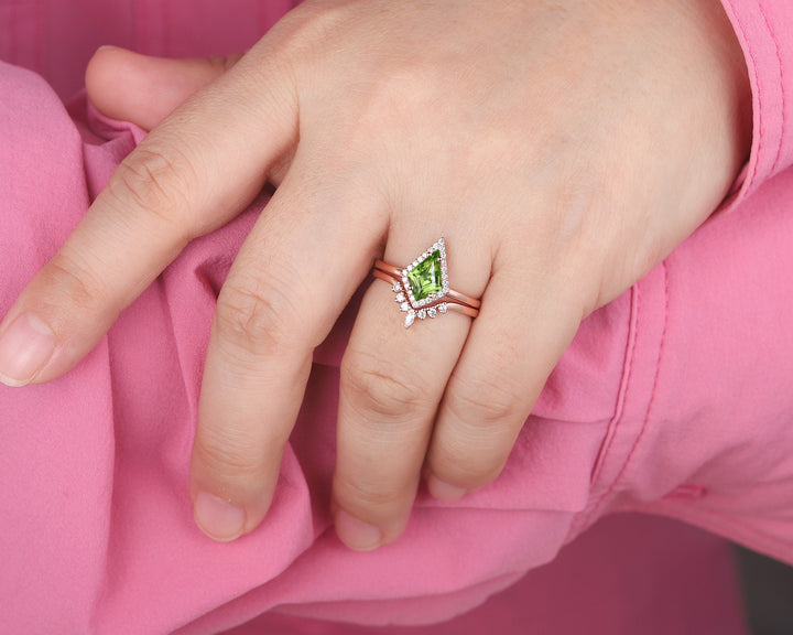 Vintage Kite Shape Peridot Halo Engagement Ring Set, V Shape 14K Rose Gold Peridot Promise Ring, Peridot Bridal Set, Wedding Ring Mom Gift - ShainJewelry